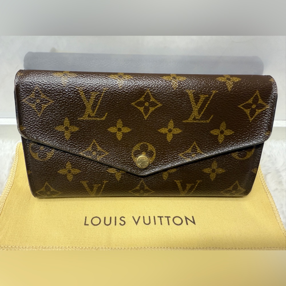 LOUIS VUITTON-CA2118 Sarah Rouge Interior Wallet Monogram Canvas